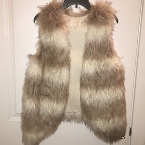 Skies Are Blue Faux Fur Vest (American Threads)